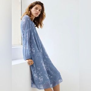 NWT Aritzia Wilfred Daydreamer Midi Dress Size Small Granite Blue/ Lt Birch